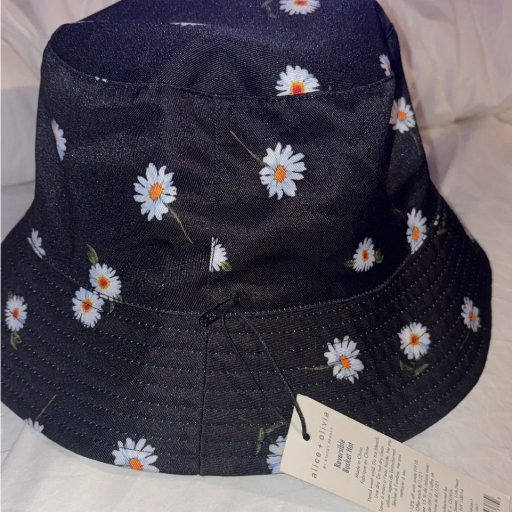 Alice + Olivia Black Floral Bucket Hat